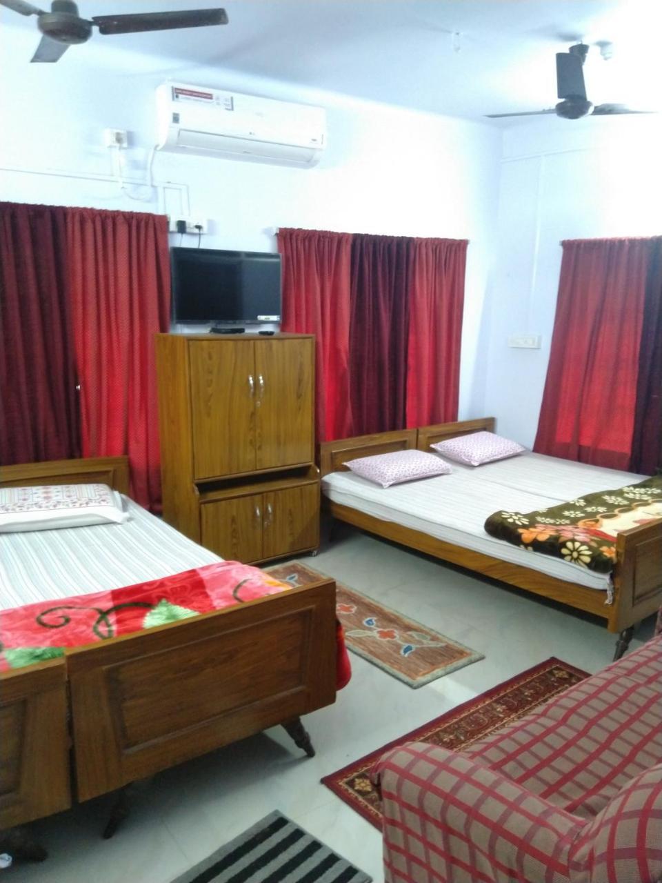 Chaiti Lodge - Santiniketan Bolpur Buitenkant foto