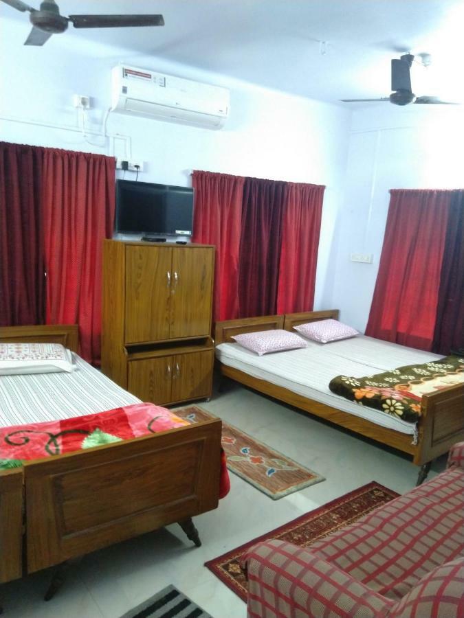 Chaiti Lodge - Santiniketan Bolpur Buitenkant foto